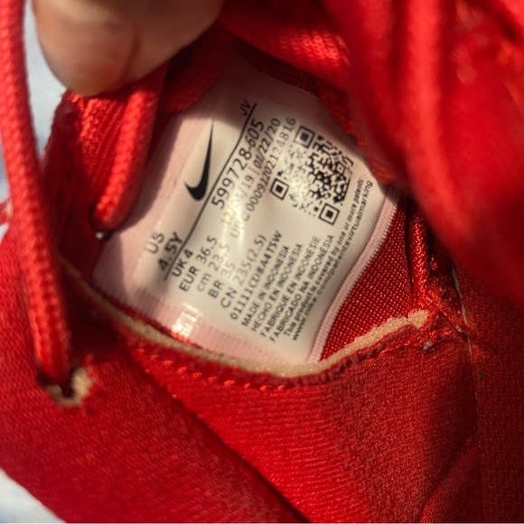 Nike Red and White Sneakers with Breathable Fabric (UNISEX ) - Picture 11 of 12